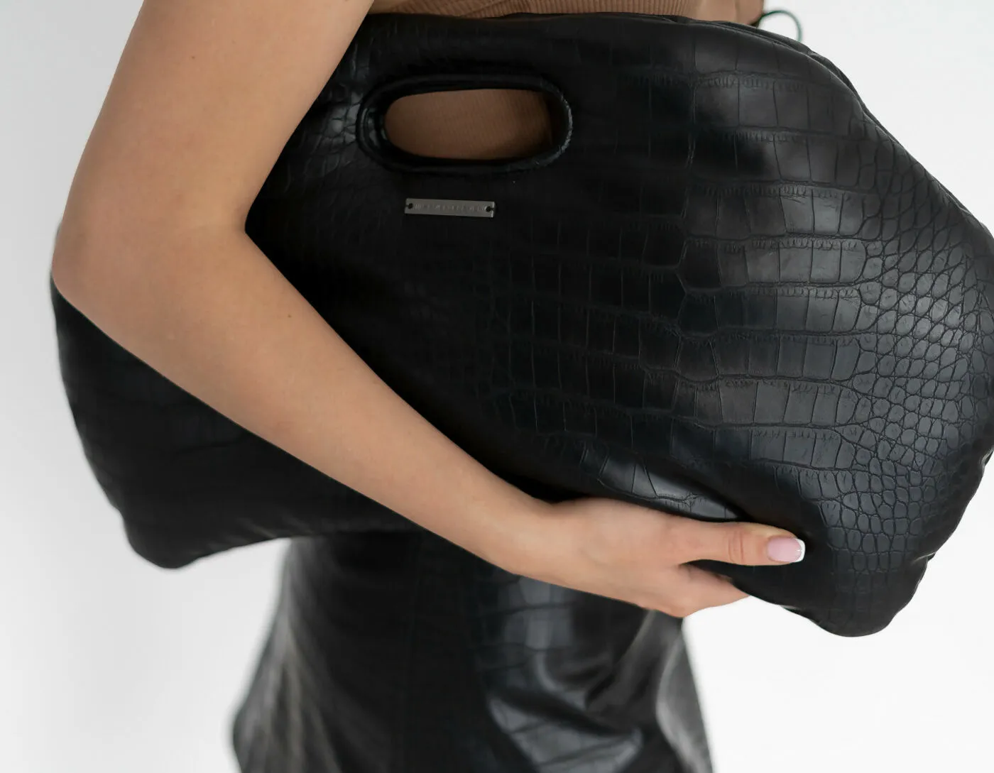 Black dumpling textured bag