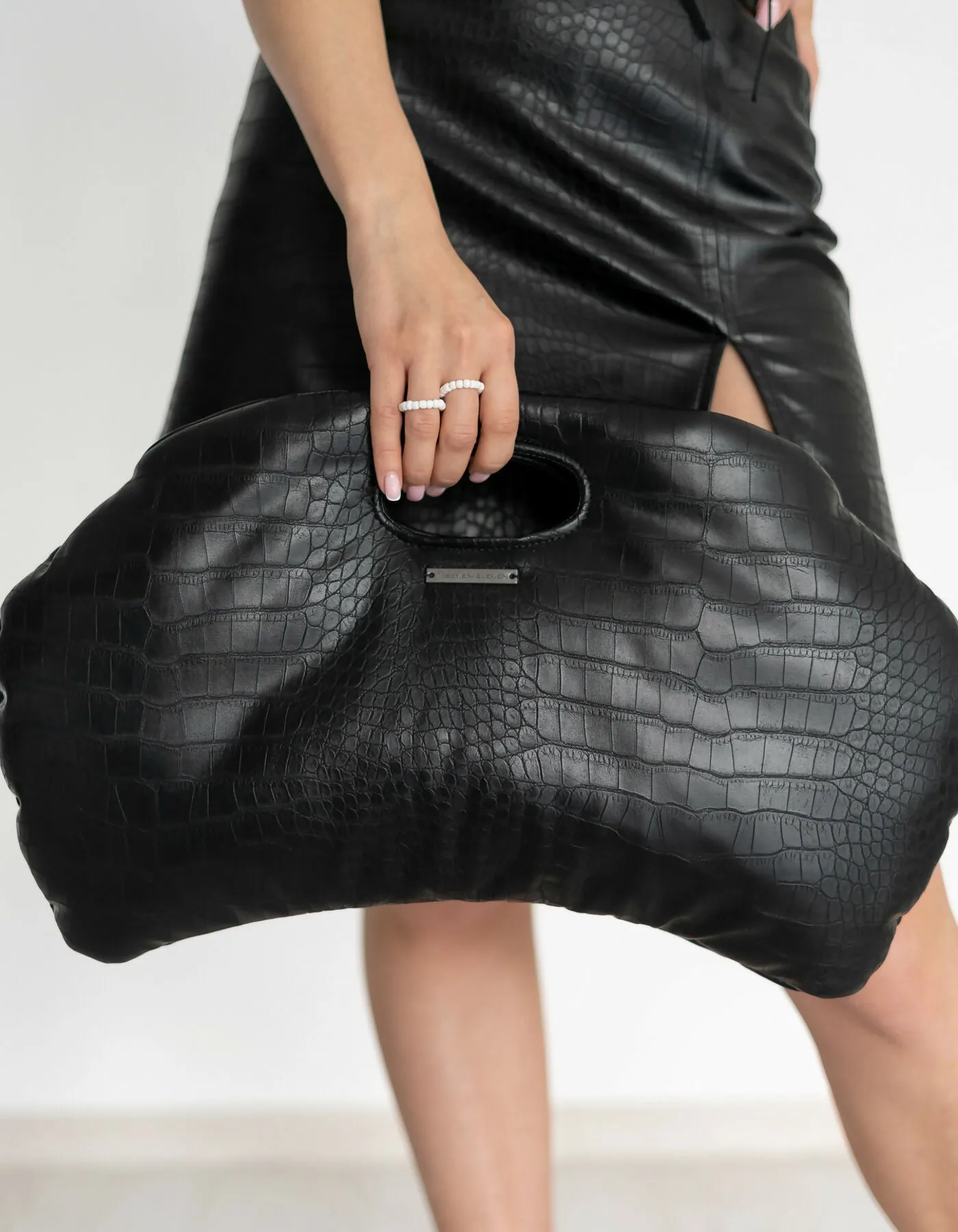 Black dumpling textured bag