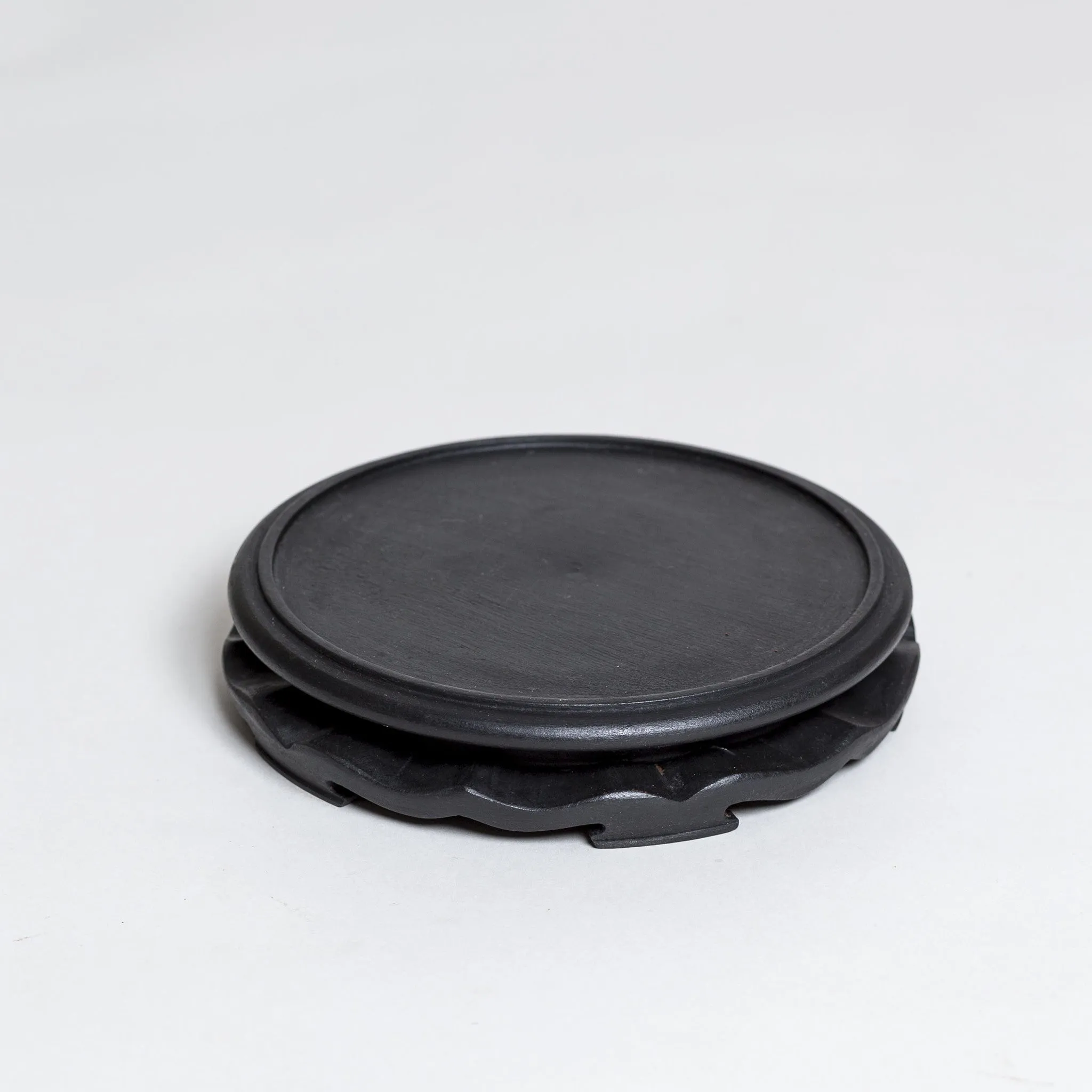 Feroza Stand Black