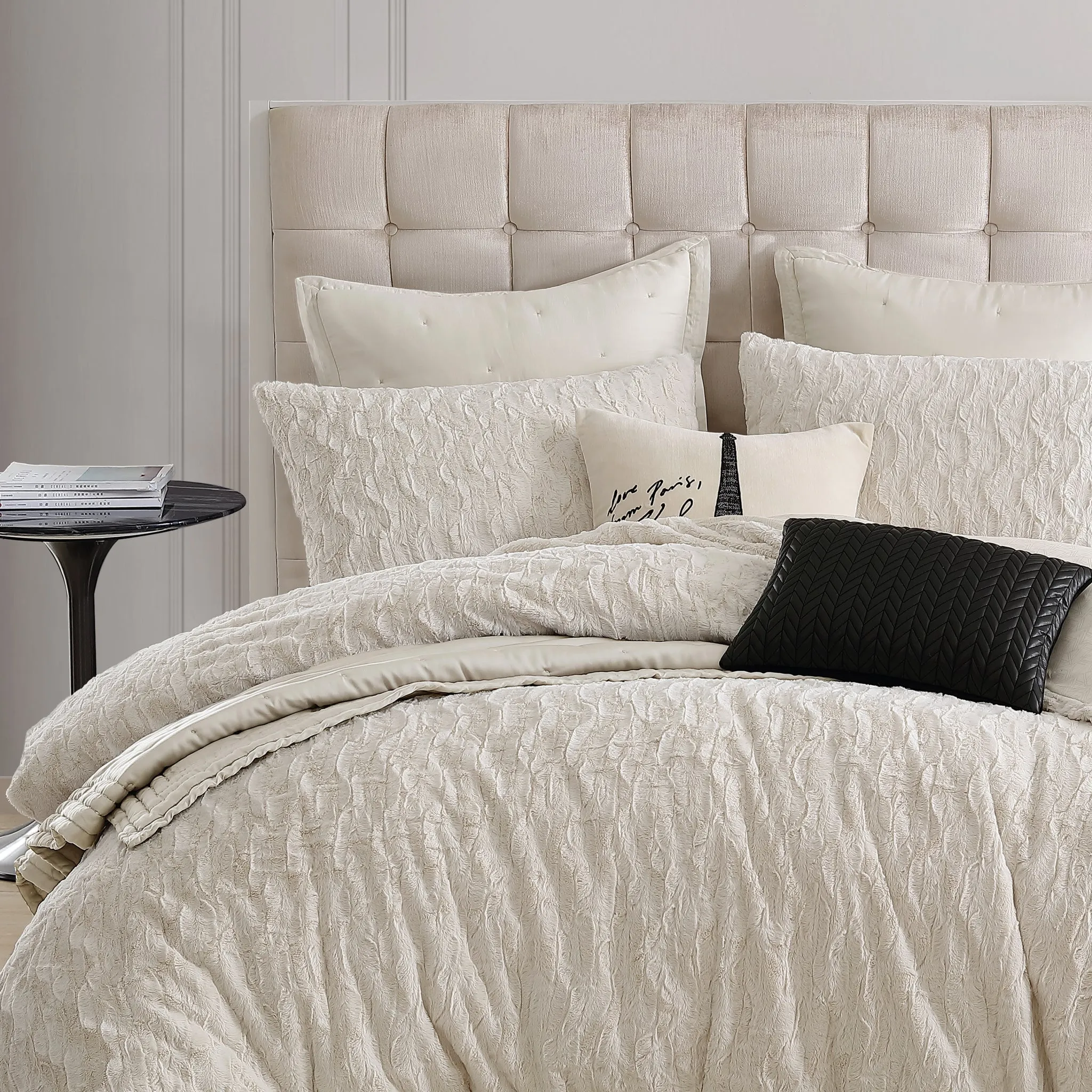 KARL LAGERFELD PARIS Heavenly Faux Fur Duvet Set
