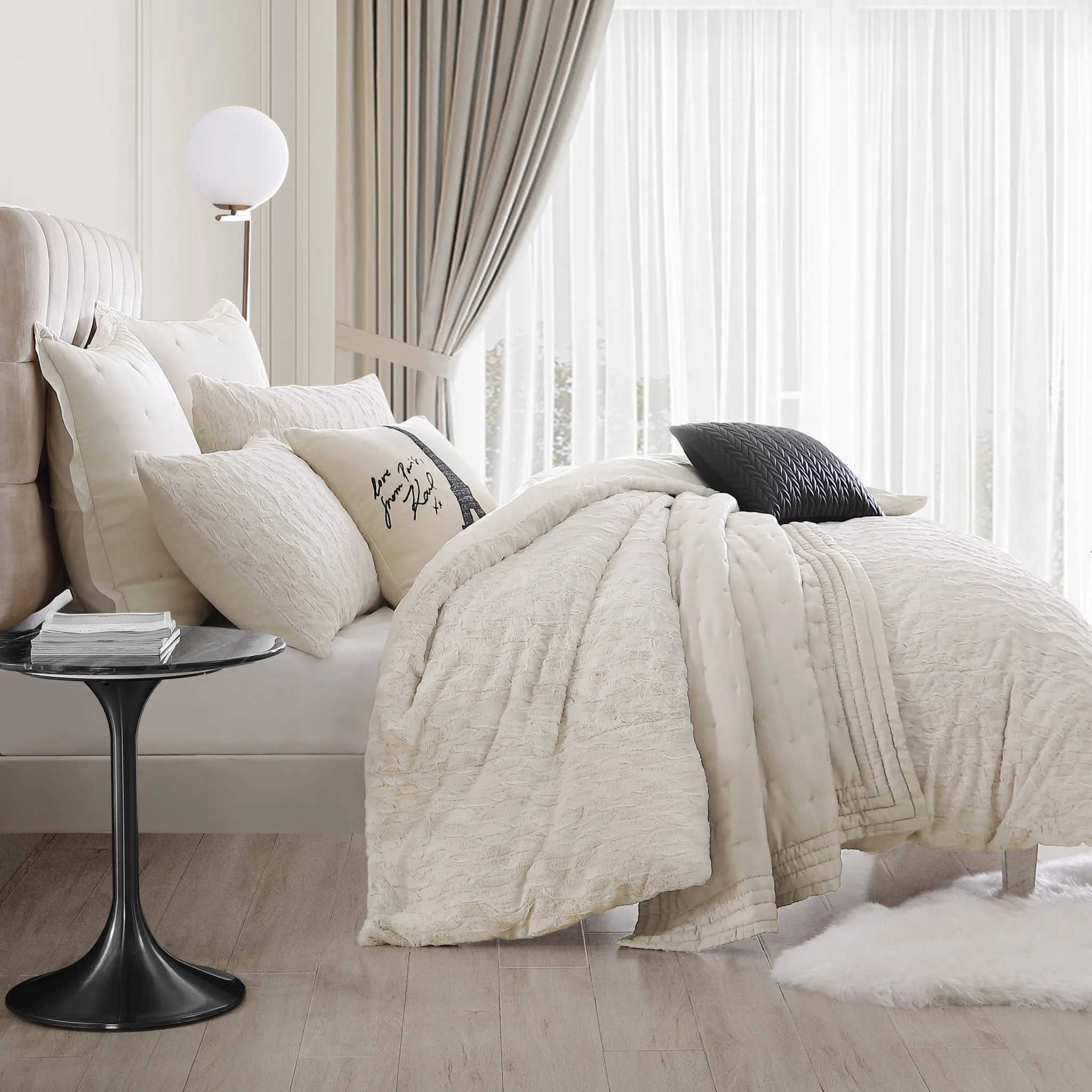 KARL LAGERFELD PARIS Heavenly Faux Fur Duvet Set