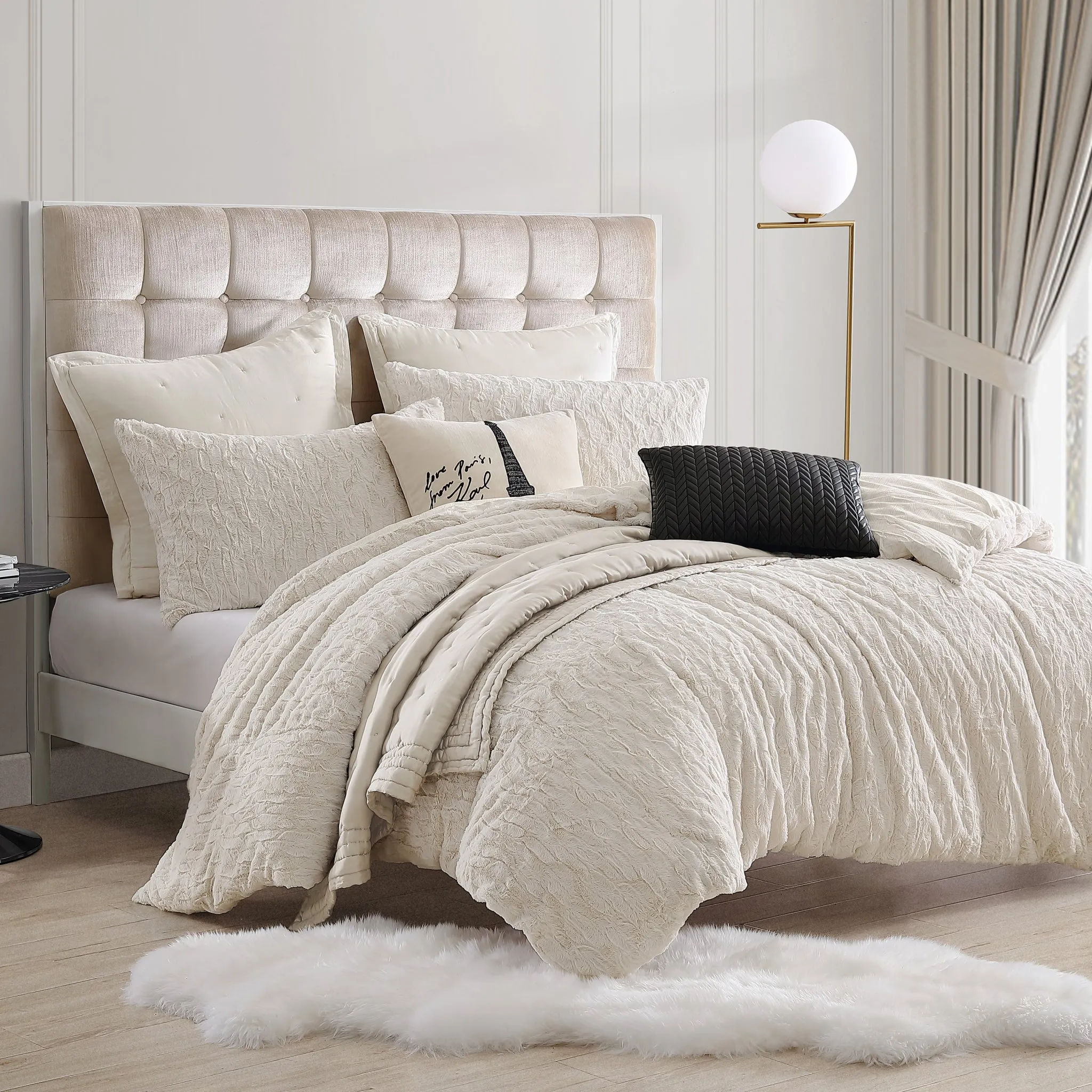 KARL LAGERFELD PARIS Heavenly Faux Fur Duvet Set