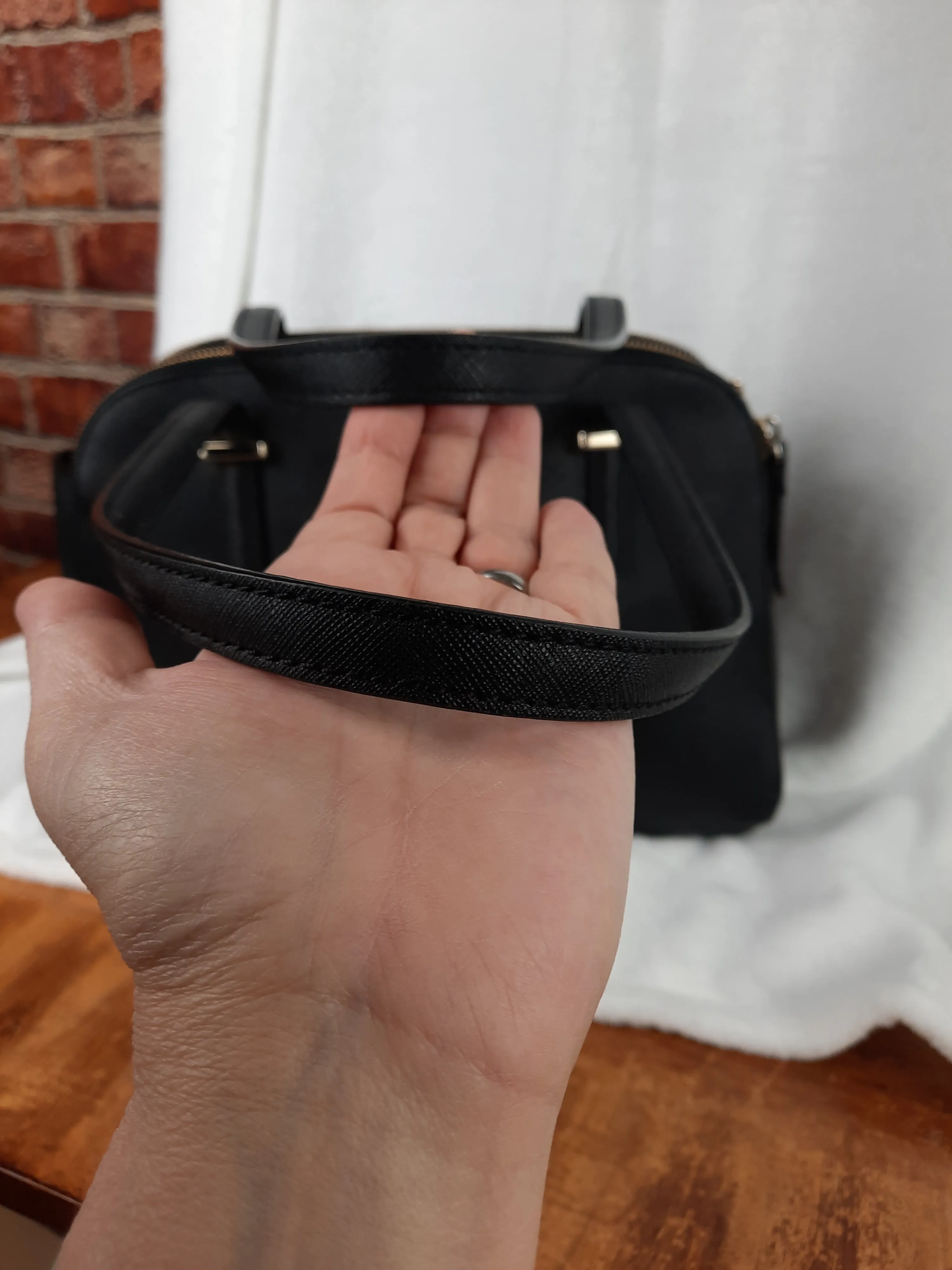Kate Spade Cedar Street Saffiano Leather Medium Shoulder Bag Women's Bag - Black