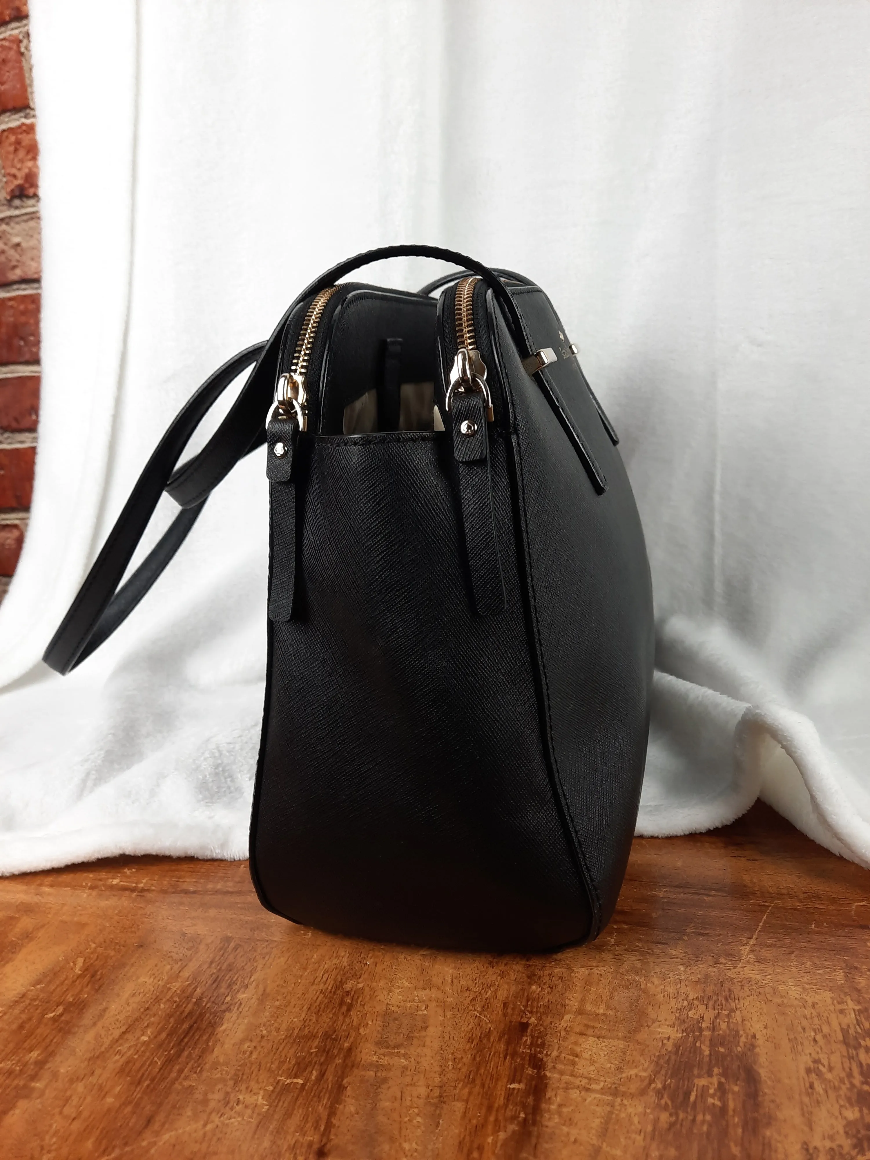 Kate Spade Cedar Street Saffiano Leather Medium Shoulder Bag Women's Bag - Black