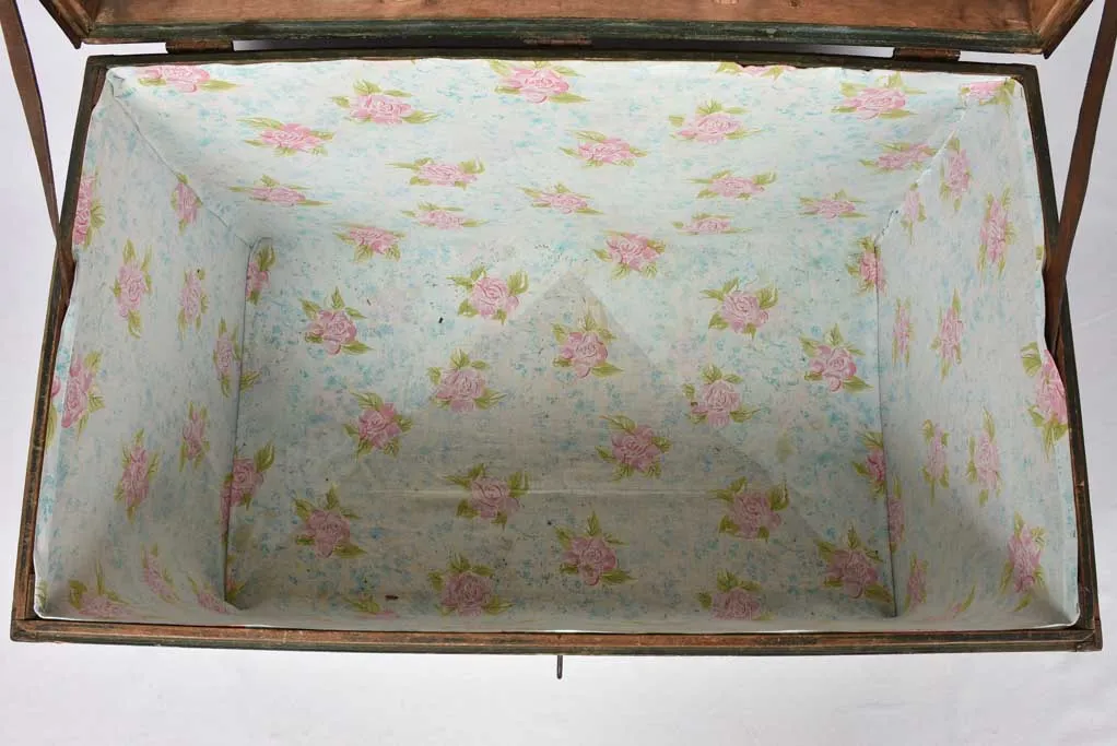 Large antique French trunk - triporteur delivery chest 41¾"