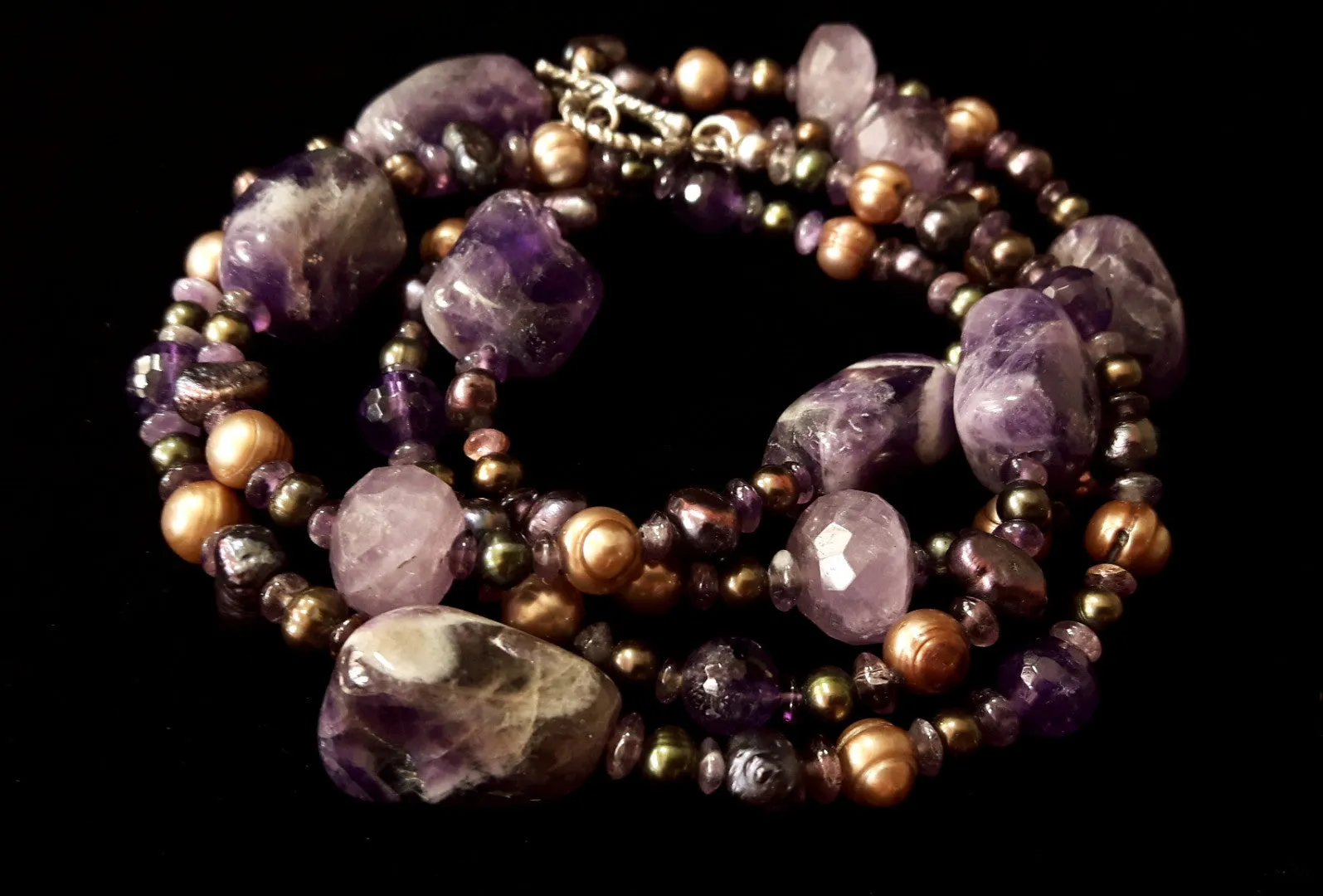 Luxurious Amethyst & Pearls Silver Necklace