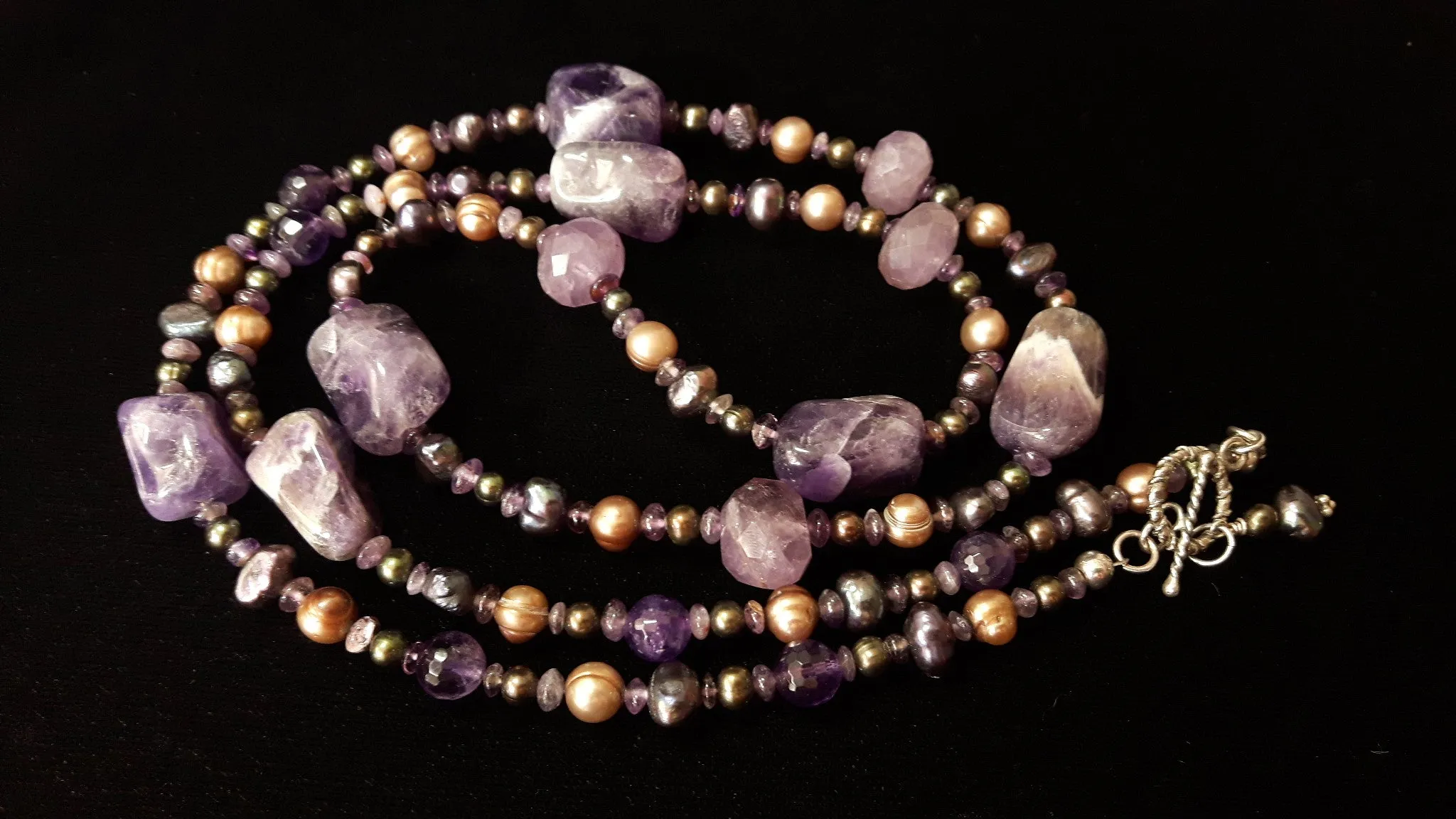 Luxurious Amethyst & Pearls Silver Necklace