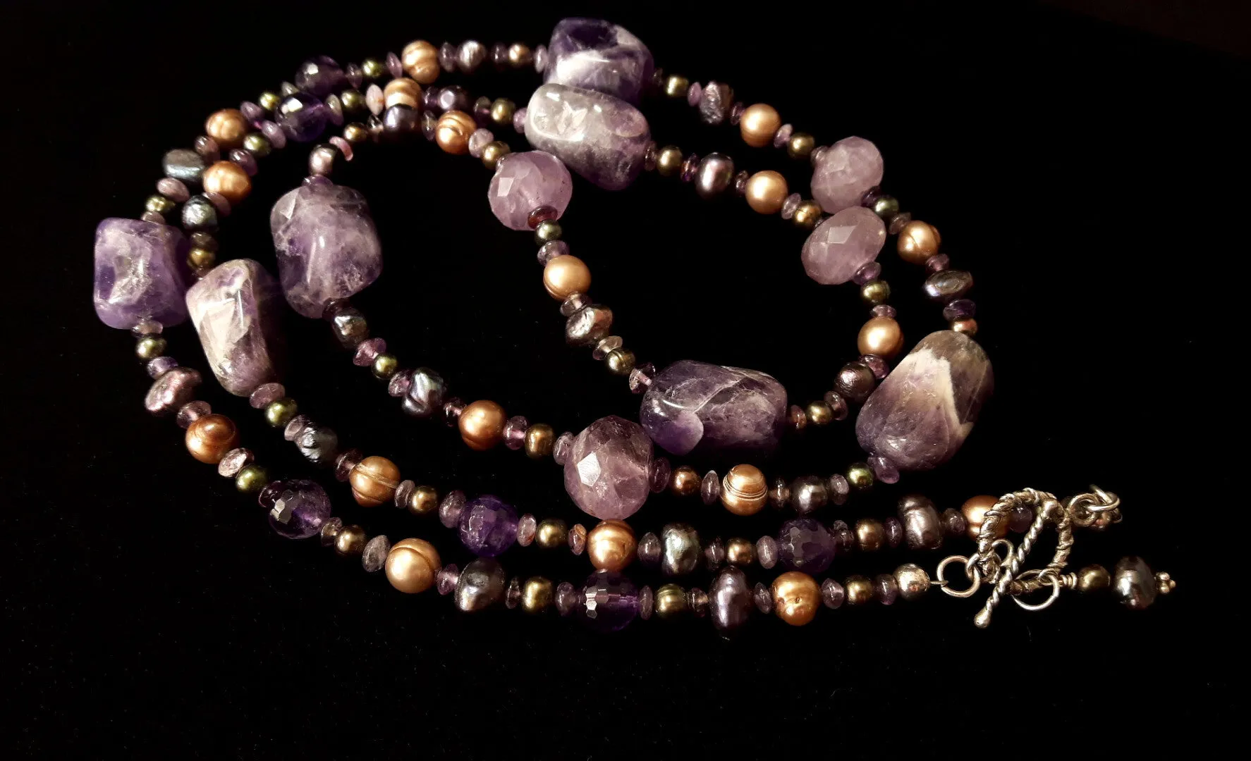 Luxurious Amethyst & Pearls Silver Necklace