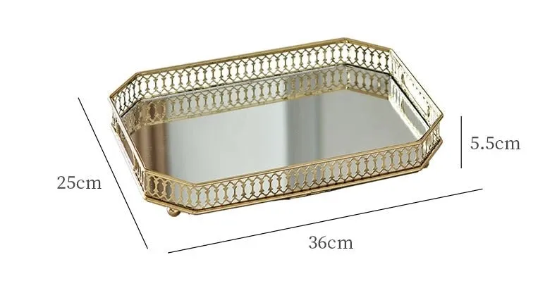 Luxurious Golden Alloy Tissue Box for Modern Living Spaces