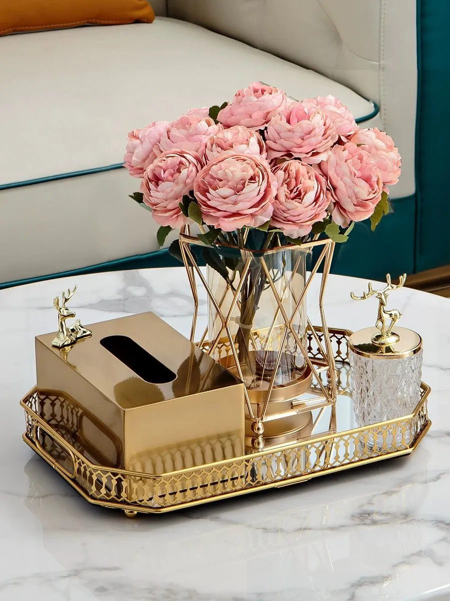 Luxurious Golden Alloy Tissue Box for Modern Living Spaces