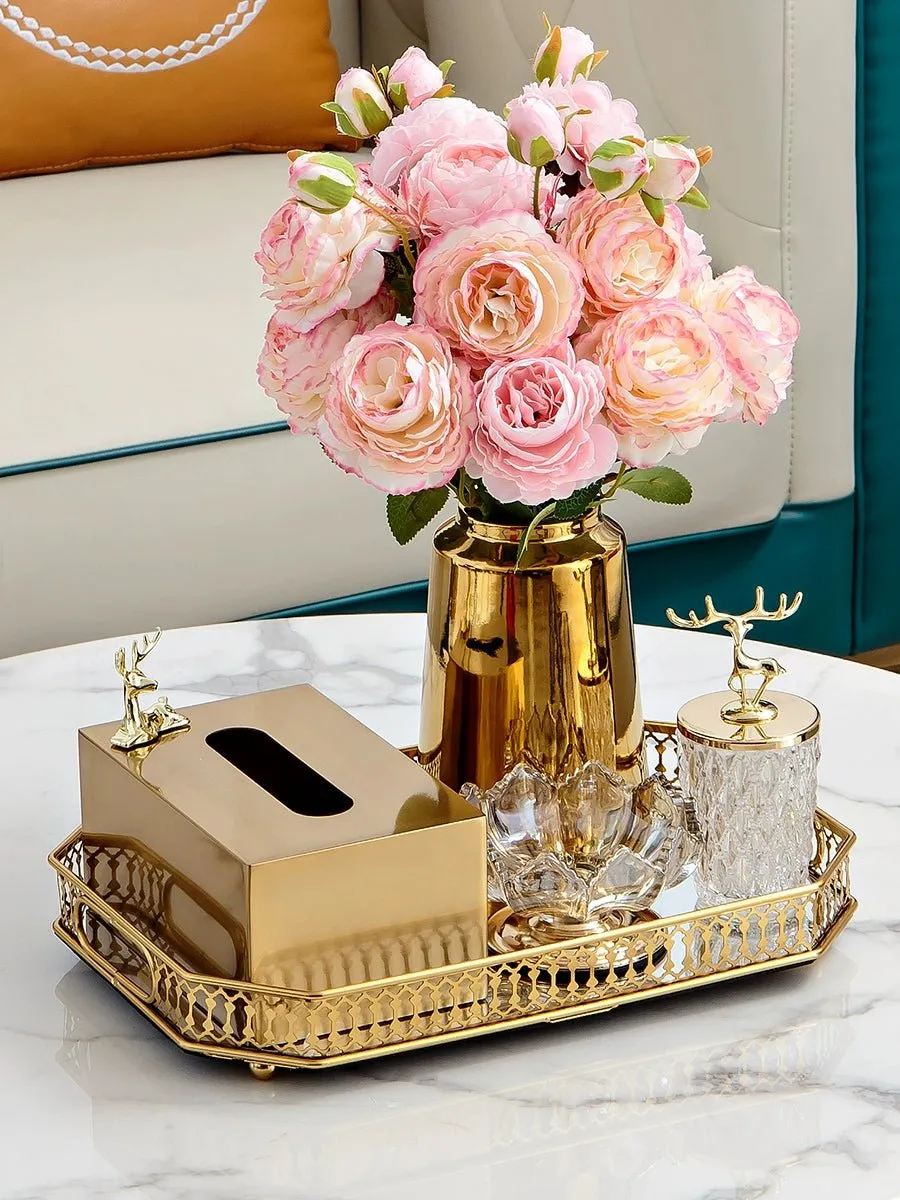 Luxurious Golden Alloy Tissue Box for Modern Living Spaces