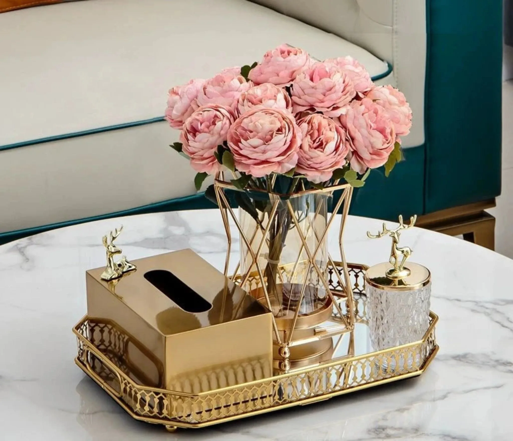 Luxurious Golden Alloy Tissue Box for Modern Living Spaces