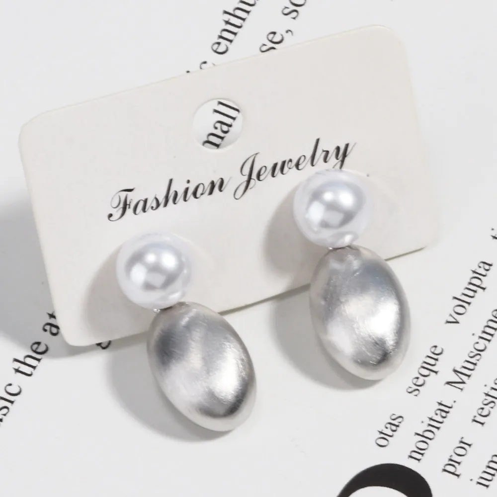 Luxurious Irregular Geometric Copper Electroplating Stud Earrings
