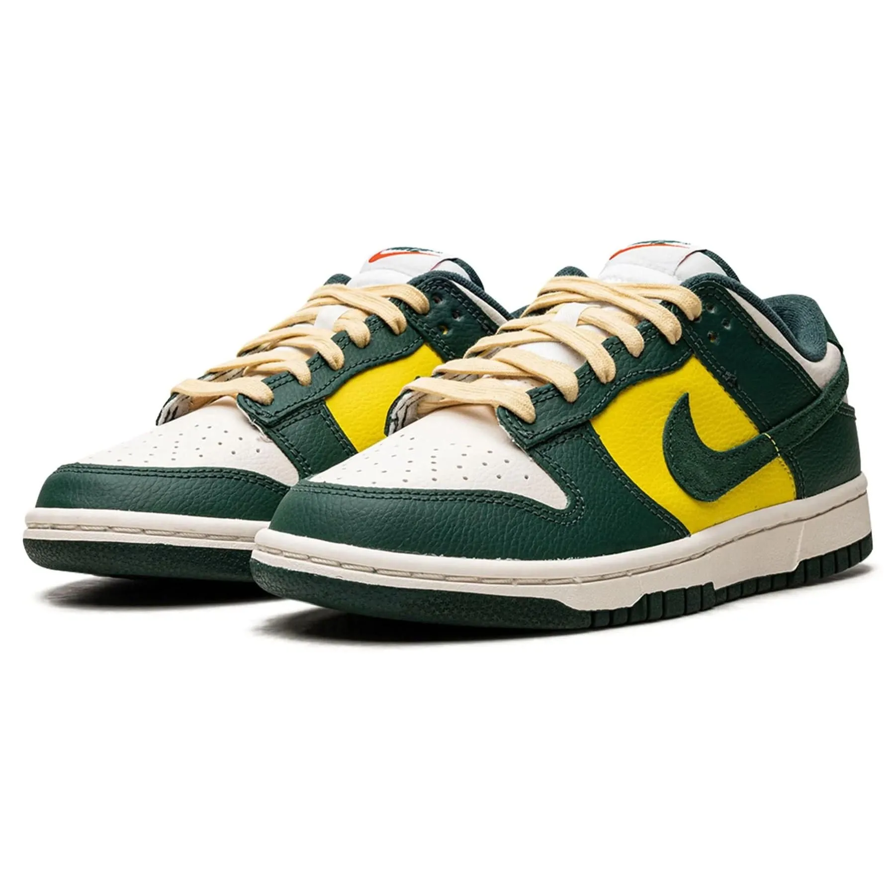 Nike Dunk Low SE Wmns 'Noble Green'