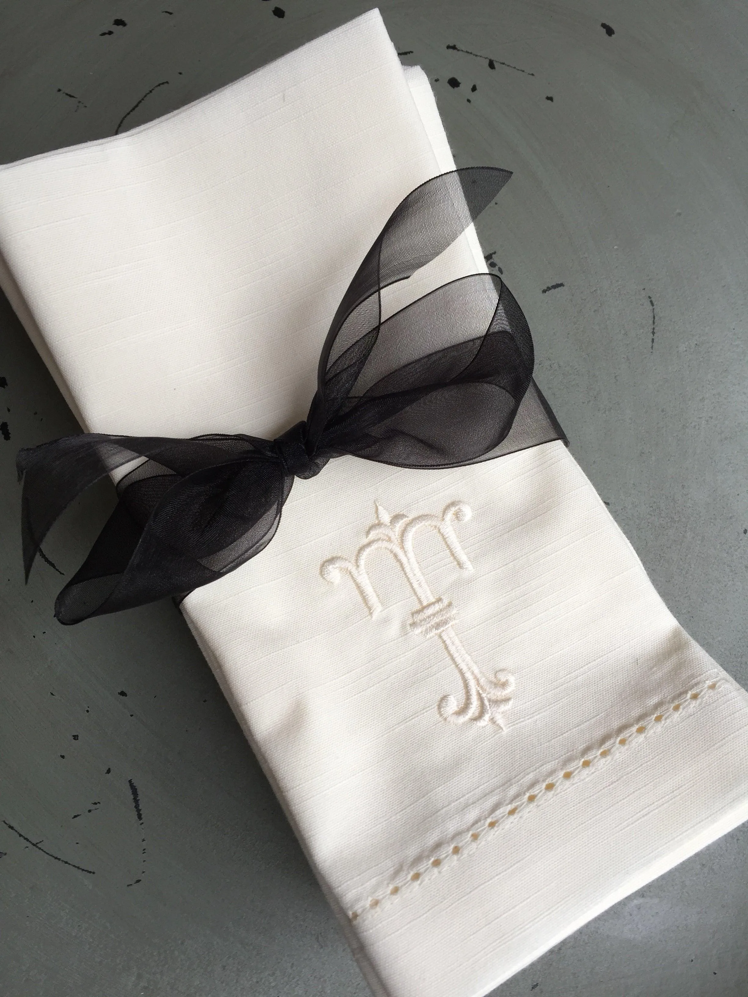 Noble Monogrammed Cloth Dinner Napkins - Set of 4 napkins
