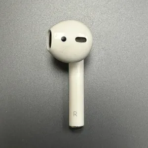 Right Replacement AirPod - 2nd Generation - Fair Condition