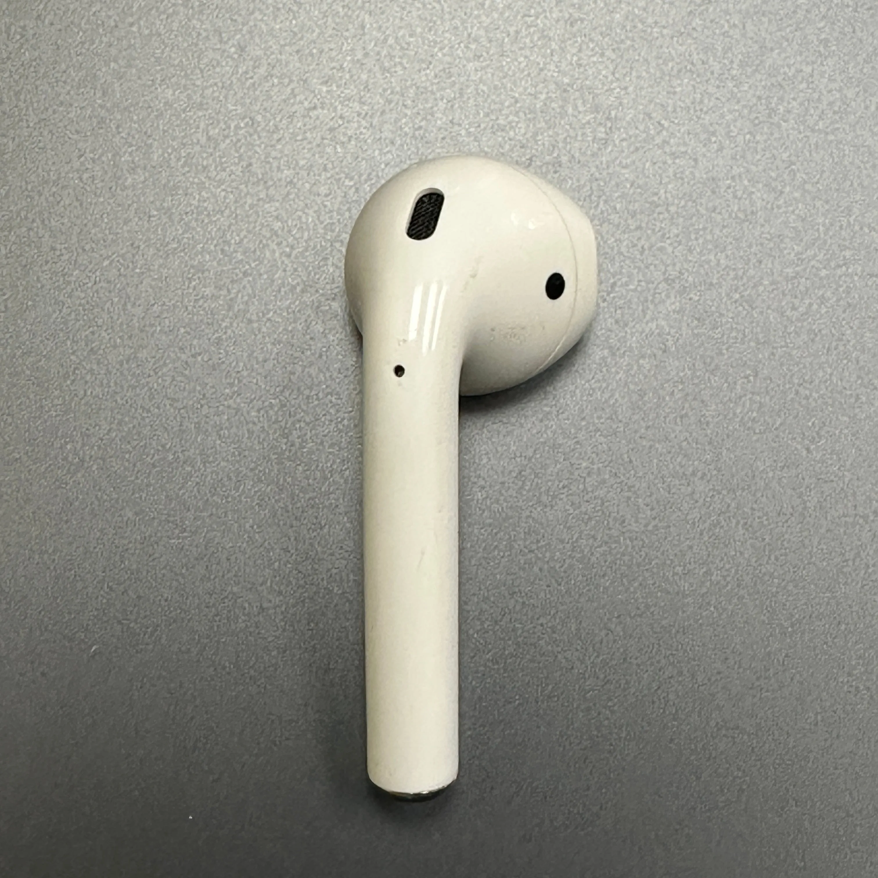 Right Replacement AirPod - 2nd Generation - Fair Condition