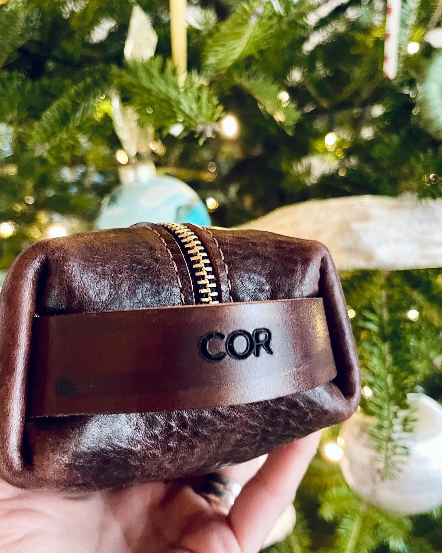 Simple Leather Dopp Kit