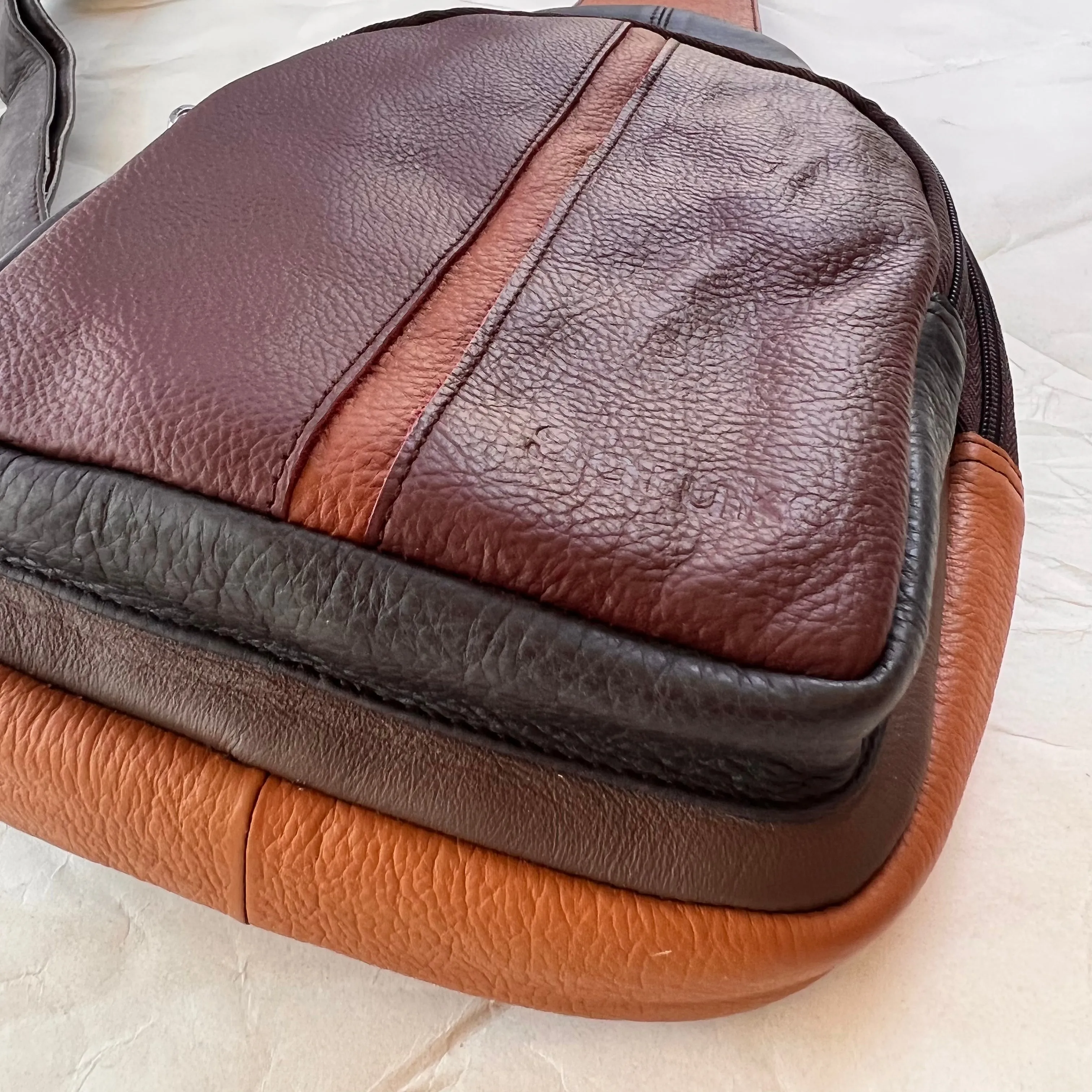 Soruka - Gregg Sling Bag, Burgundy