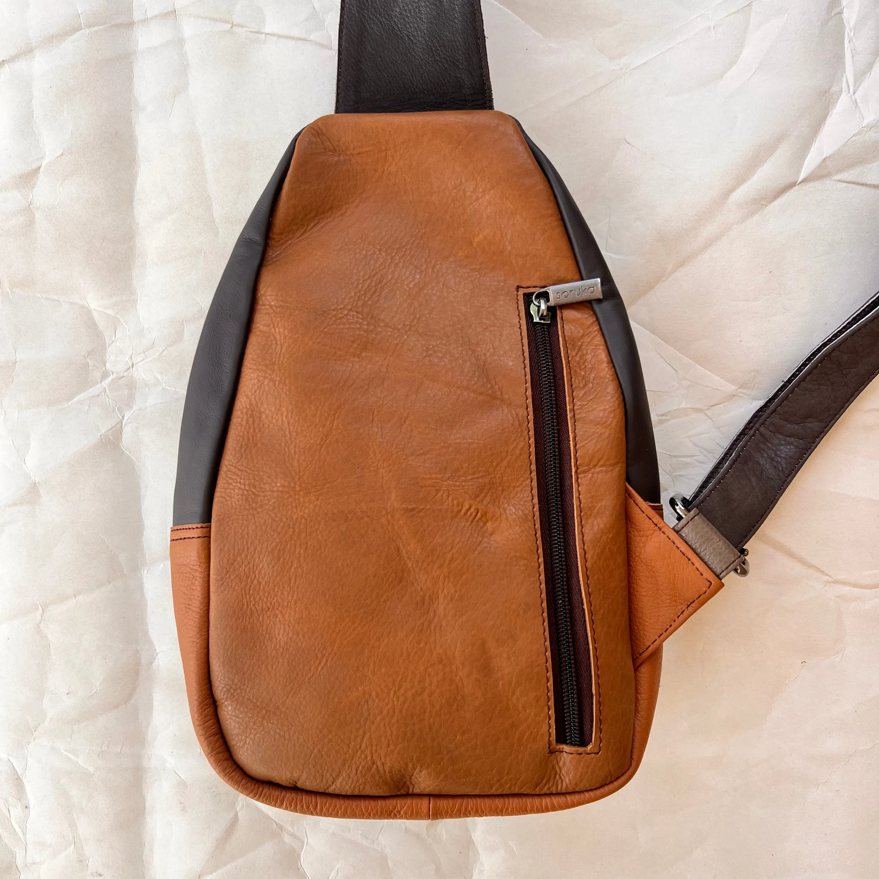 Soruka - Gregg Sling Bag, Burgundy
