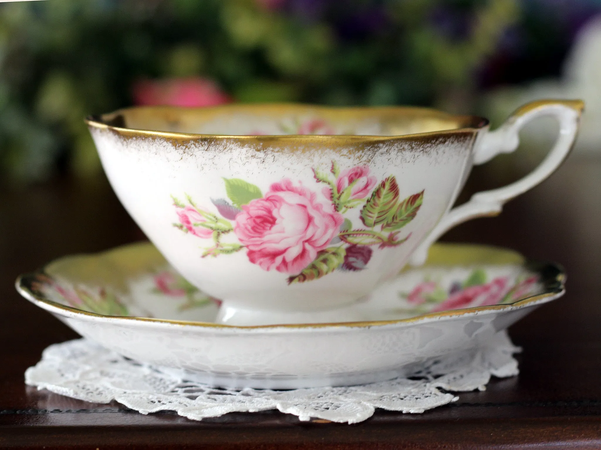 Tea Cup and Saucer, Superb Royal Standard 18208