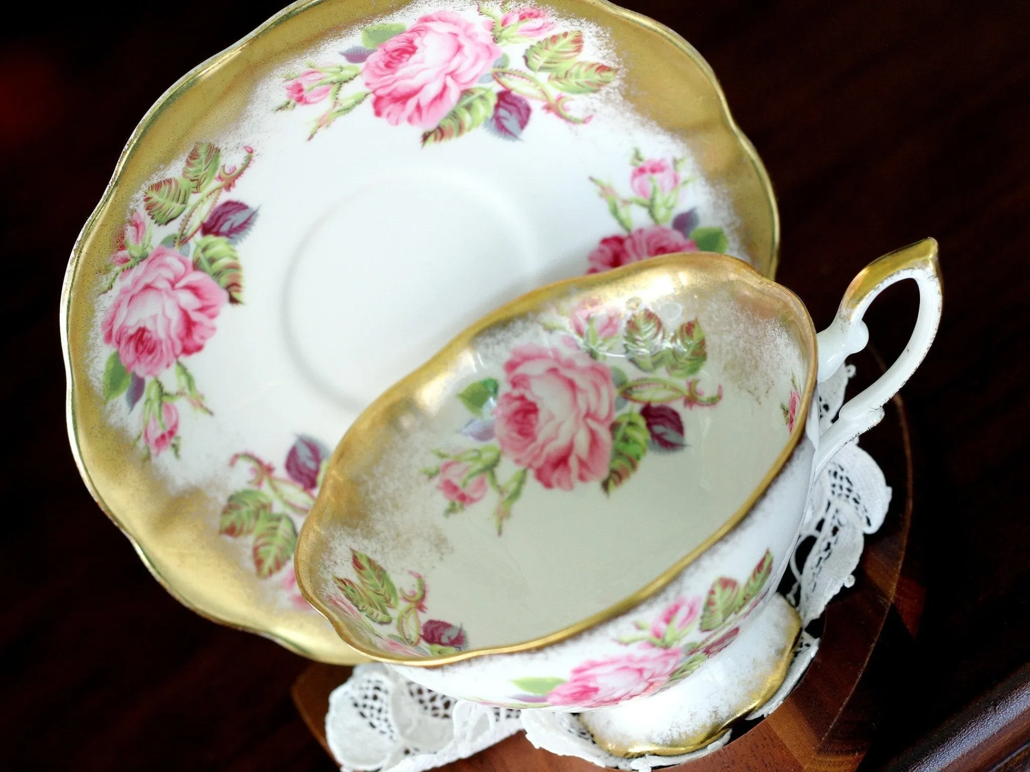 Tea Cup and Saucer, Superb Royal Standard 18208
