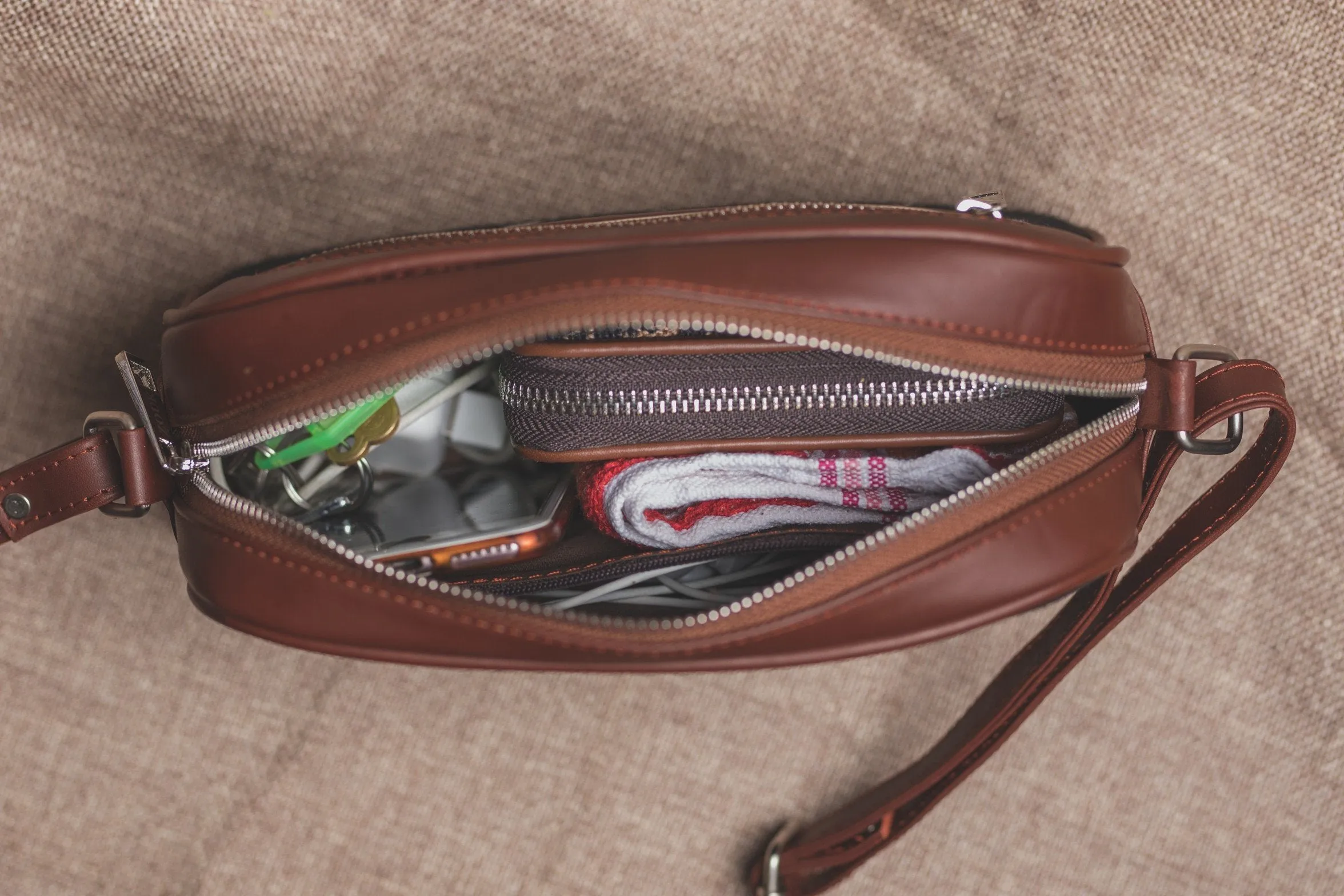 Wavbeach - Women's Office Bag & Sling Bag Combo